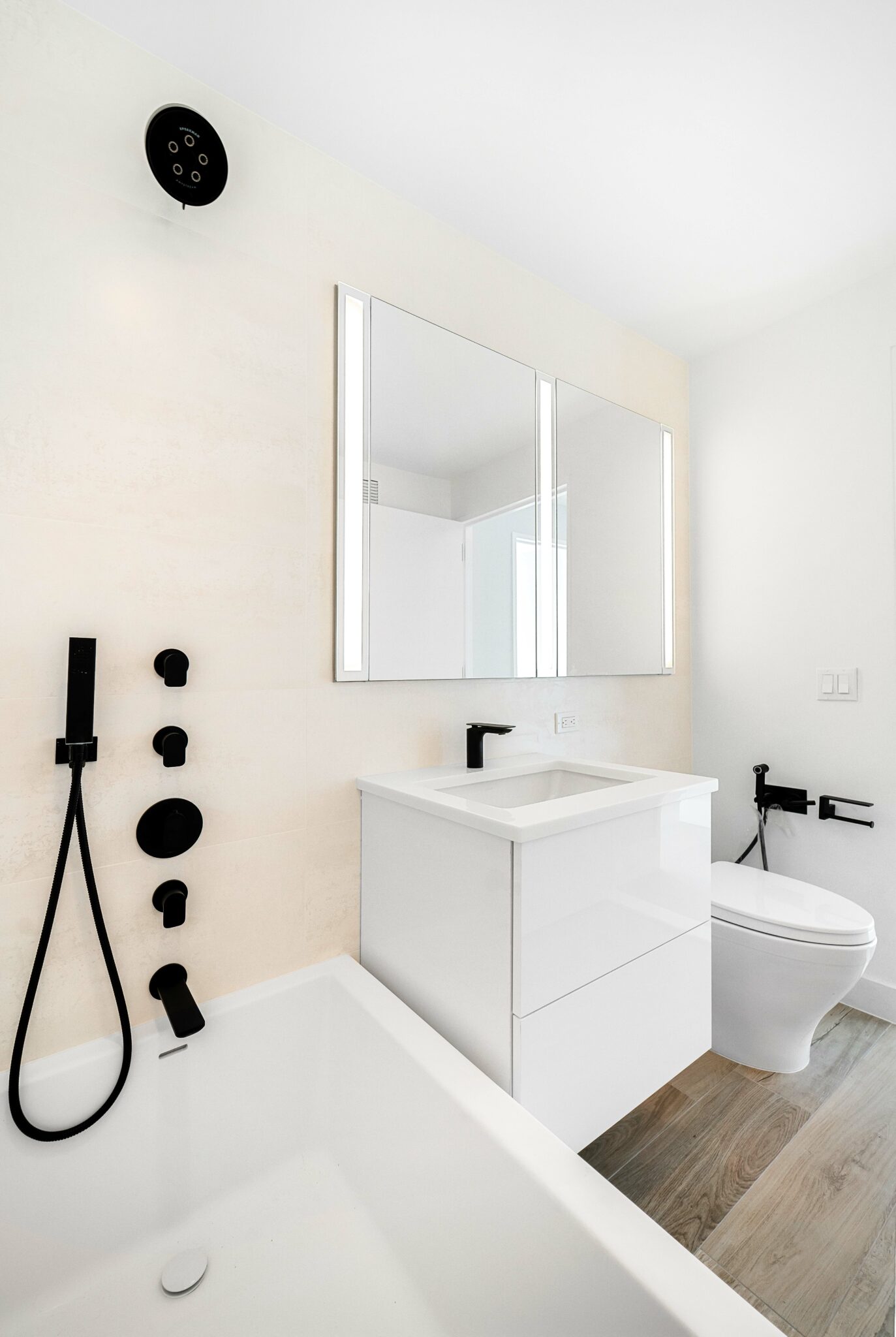 Bathroom 2 (small)-7