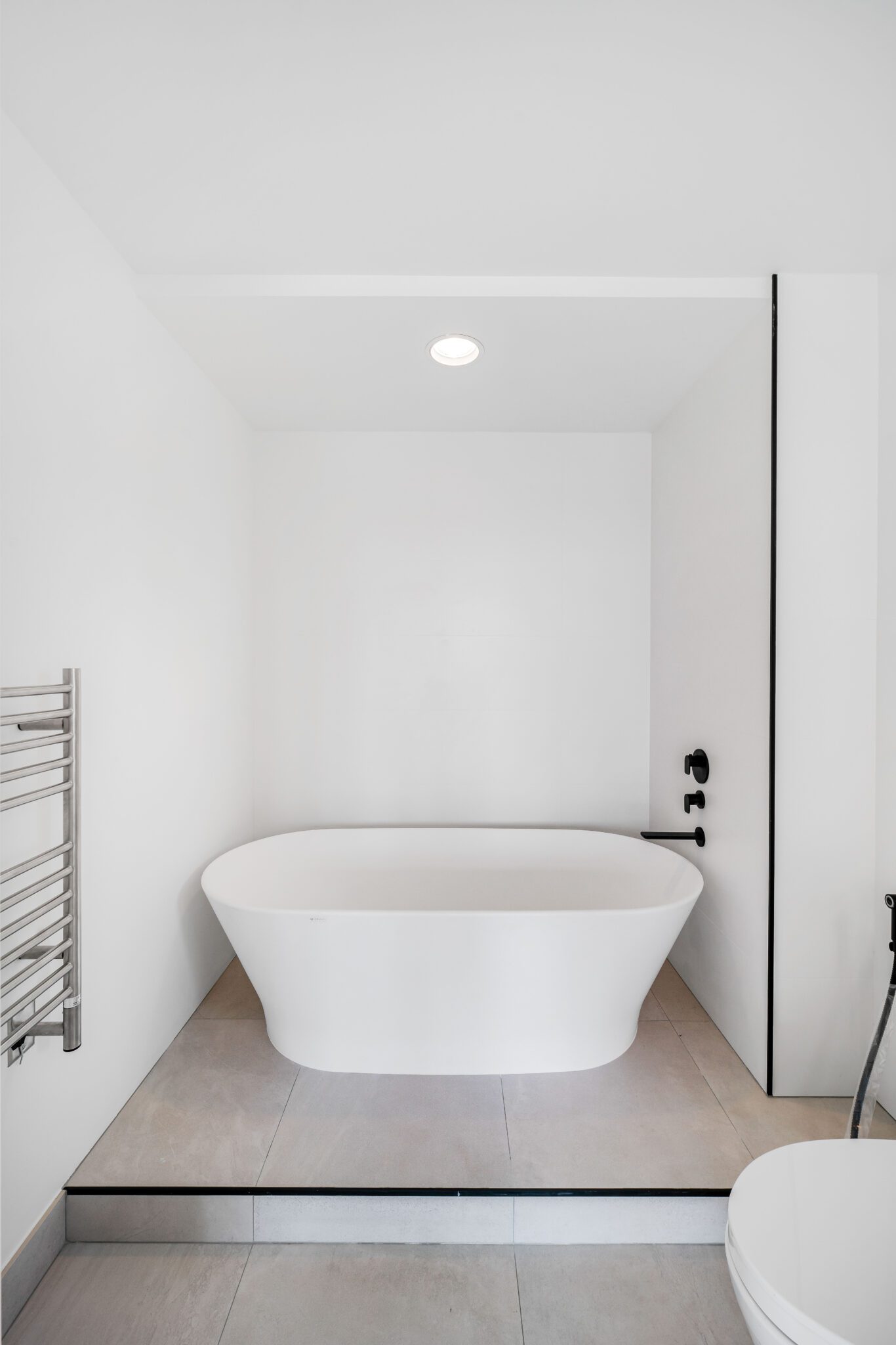 Bathroom 3 (small)-6