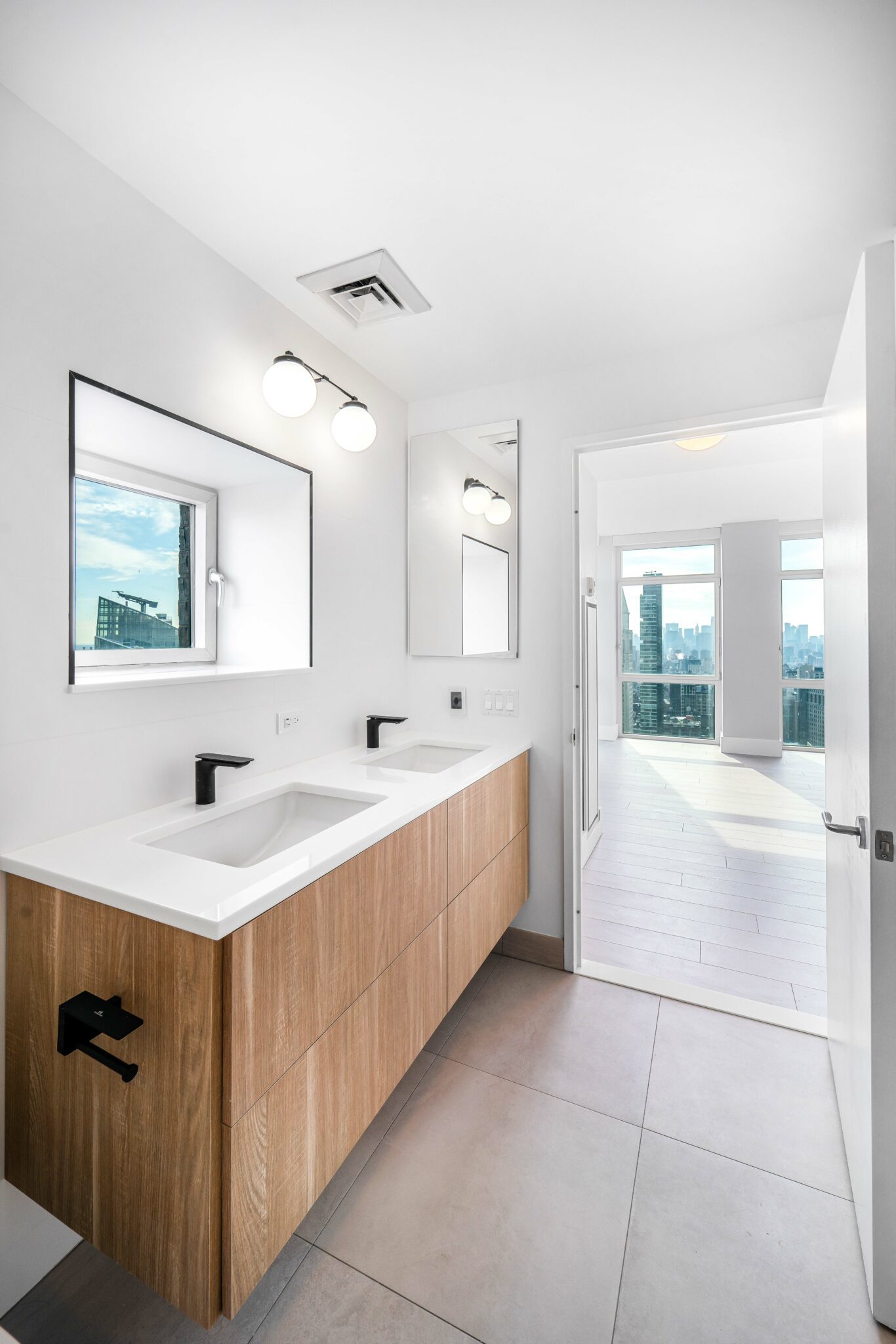 Bathroom 3 (small)-9